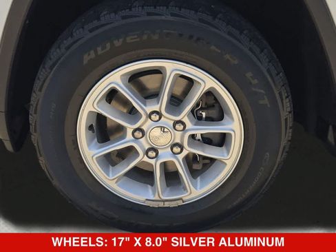 Used 2018 Jeep Grand Cherokee Laredo AWD/4WD image 12