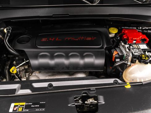 Used 2021 Jeep Compass Limited image 43