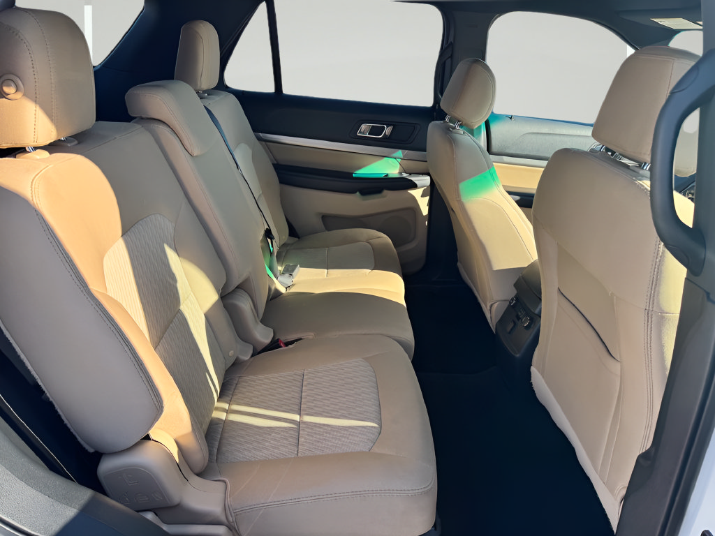 Used 2016 Ford Explorer FWD image 26