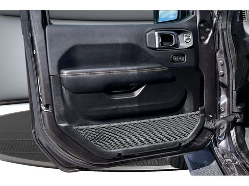 Certified 2025 Jeep Wrangler Sahara image 19