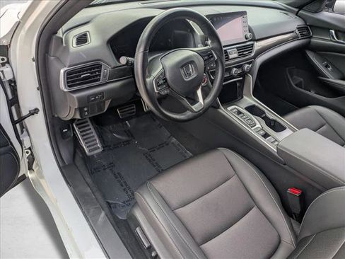 Used 2022 Honda Accord Sport image 9