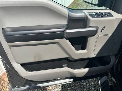 Used 2020 Ford F150 XLT w/ Equipment Group 302A Luxury AWD/4WD image 12