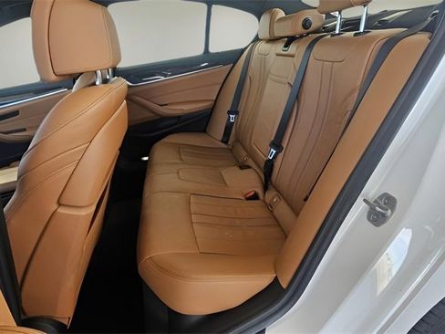 Used 2019 BMW 530i w/ Convenience Package image 17