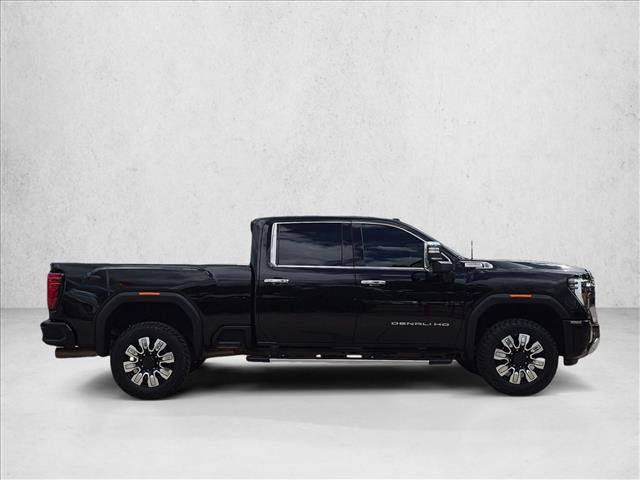 Certified 2024 GMC Sierra 3500 Denali AWD/4WD image 4