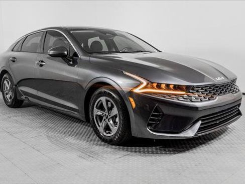 Used 2022 Kia K5 LXS FWD image 11