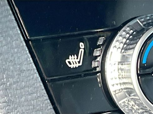 New 2025 Mitsubishi Outlander Base image 22