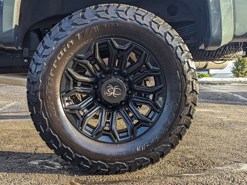 Used 2025 Chevrolet Silverado 2500 LTZ w/ Trail Boss Package image 60