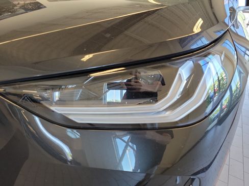 Used 2025 BMW X3 xDrive30i AWD/4WD image 9
