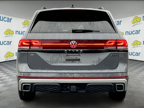 New 2026 Volkswagen Atlas Peak Edition image 6