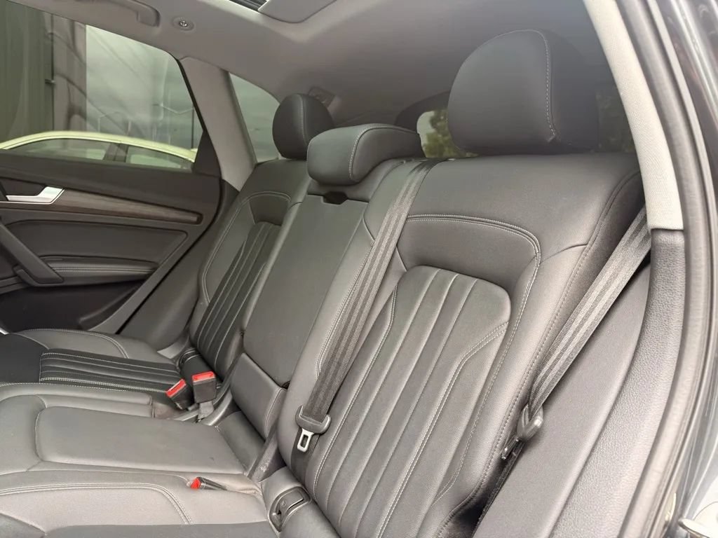 Used 2021 Audi Q5 2.0T Premium Plus w/ Premium Plus Package AWD/4WD image 9
