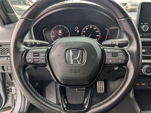 Used 2025 Honda Civic Sport image 17