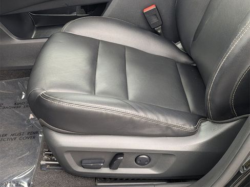 Used 2023 Nissan Rogue SL w/ SL Premium Package image 14