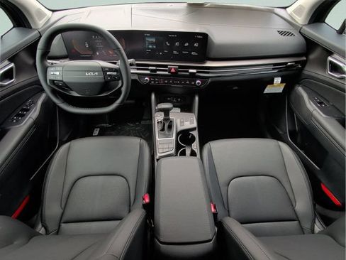 Used 2026 Kia Sportage EX w/ EX Panorama Roof Package FWD image 16