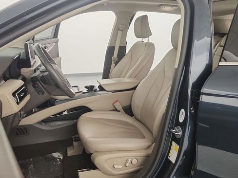 Used 2023 Lincoln Nautilus Reserve w/ Equipment Group 201A image 14