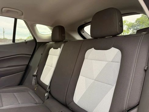 Used 2024 Chevrolet Trax LS w/ LS Convenience Package FWD image 13
