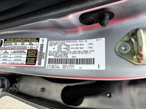 Used 2017 Toyota Tundra SR5 w/ SR5 Upgrade Package RWD image 17