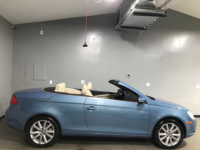 Used 2009 Volkswagen Eos Komfort FWD image 3