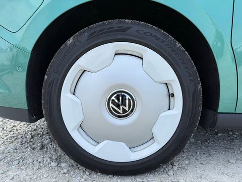 Used 2025 Volkswagen ID. Buzz 1st Edition image 16