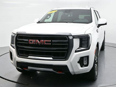Used 2023 GMC Yukon XL AT4 w/ AT4 Premium Plus Package AWD/4WD image 3