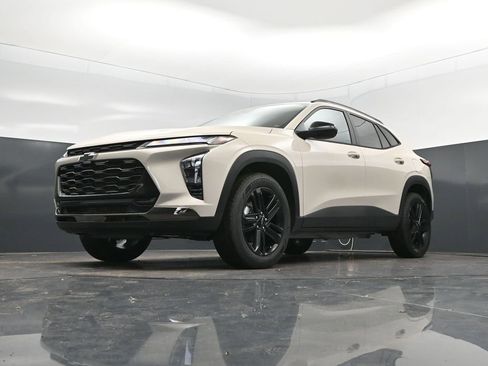 New 2026 Chevrolet Trax ACTIV FWD image 38