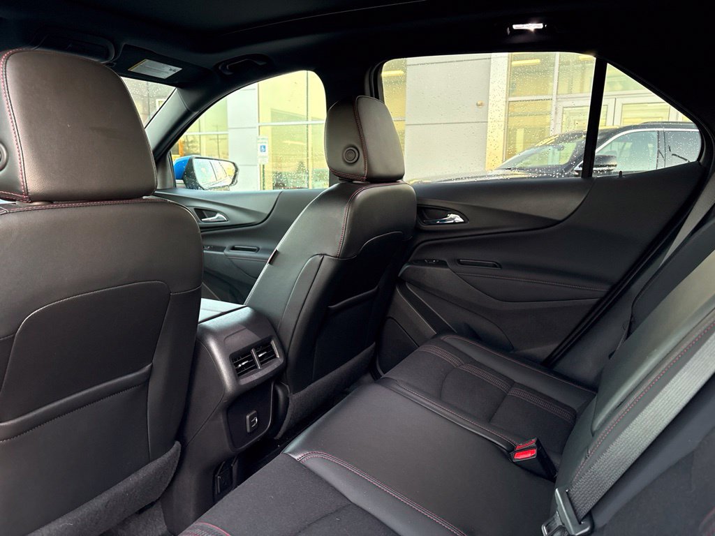Used 2024 Chevrolet Equinox RS FWD image 19