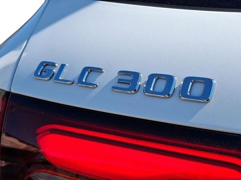 Used 2024 Mercedes-Benz GLC 300 4MATIC image 28
