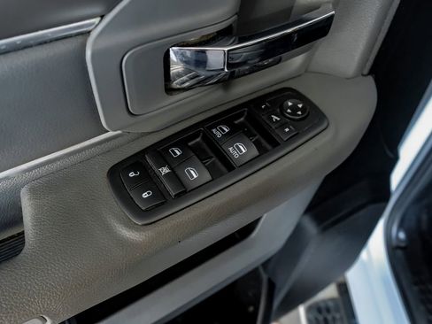 Used 2017 RAM 1500 Lone Star image 44