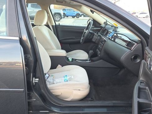 Used 2016 Chevrolet Impala LT image 16