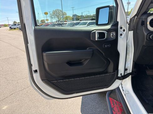 Used 2024 Jeep Wrangler Unlimited Sport AWD/4WD image 13