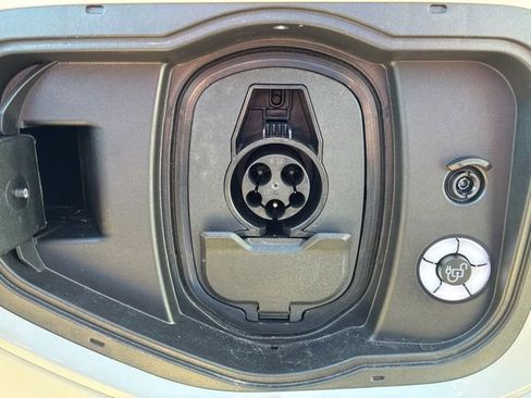 New 2025 Ford F150 Lightning Lariat w/ Max Trailer Tow Package AWD/4WD image 3