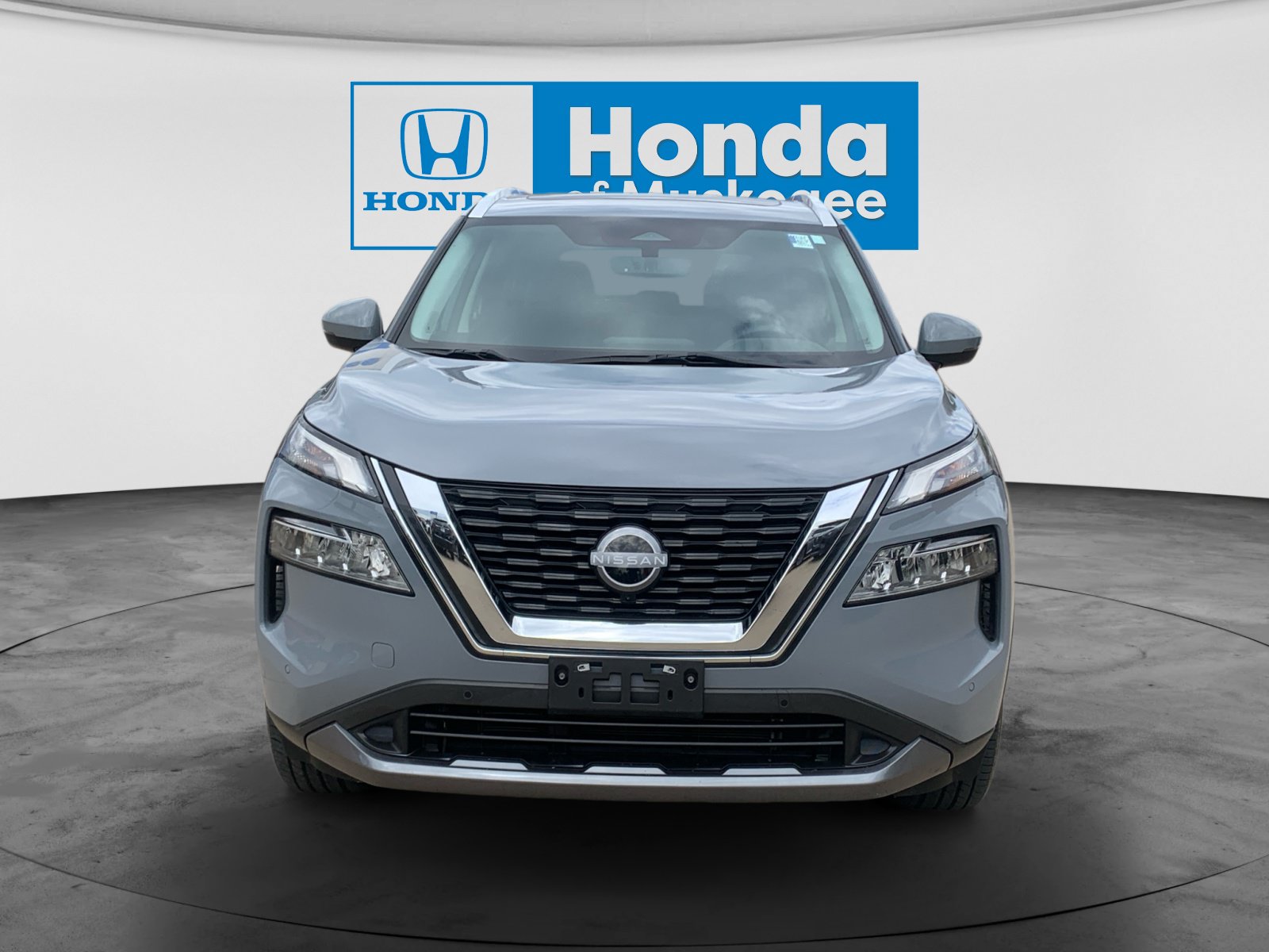 Used 2023 Nissan Rogue SL w/ SL Premium Package FWD image 2