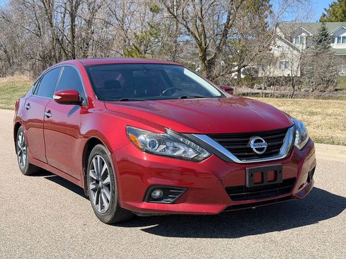 Used 2016 Nissan Altima 2.5 SL w/ 2.5 Technology w/LED Package image 1