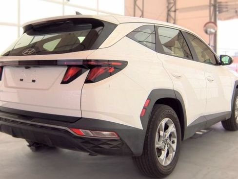 Used 2022 Hyundai Tucson SE FWD image 2