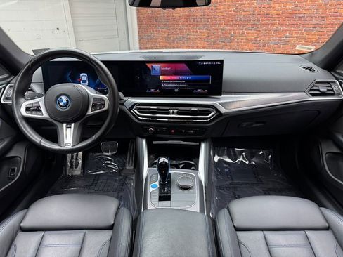 Certified 2022 BMW i4 eDrive40 w/ M Sport Package image 12