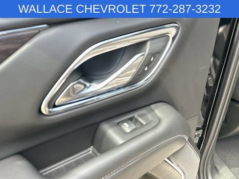 Used 2023 Chevrolet Tahoe Z71 w/ Luxury Package AWD/4WD image 12