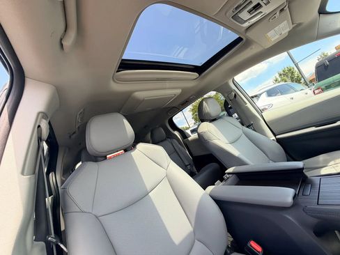 Used 2022 Toyota Sienna XLE w/ XLE Plus Package AWD/4WD image 26