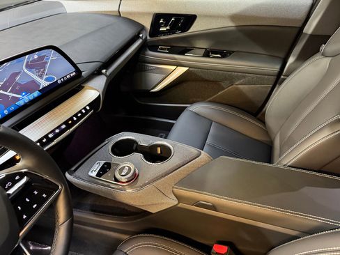 Certified 2025 Cadillac Optiq Luxury 1 image 39