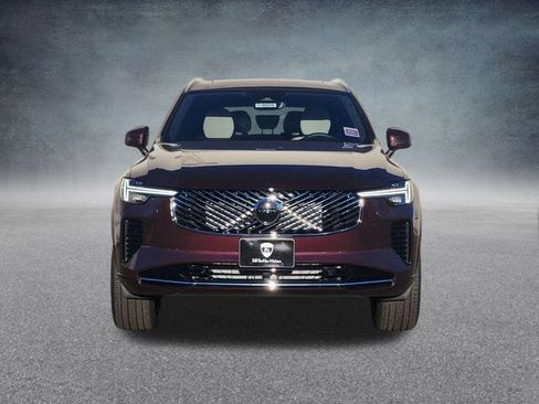 New 2026 Volvo XC90 B5 Core w/ Protection Package image 2