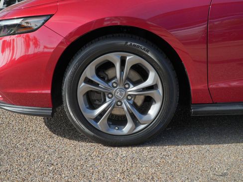 Used 2024 Honda Accord EX image 17