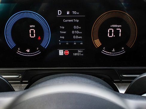 Used 2025 Hyundai Kona SEL AWD/4WD image 16