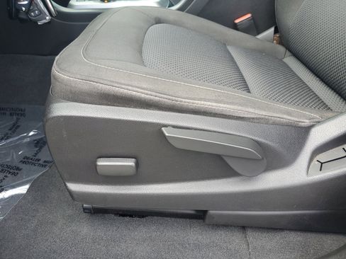 Used 2021 Chevrolet Colorado LT image 17