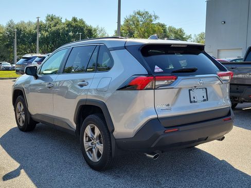 Used 2025 Toyota RAV4 XLE FWD image 8