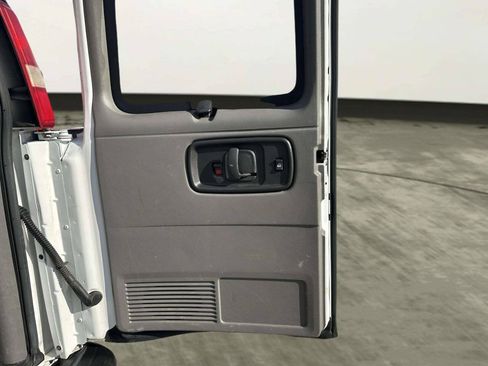 Used 2014 Chevrolet Express 3500 LT w/ LT Preferred Equipment Group RWD image 10
