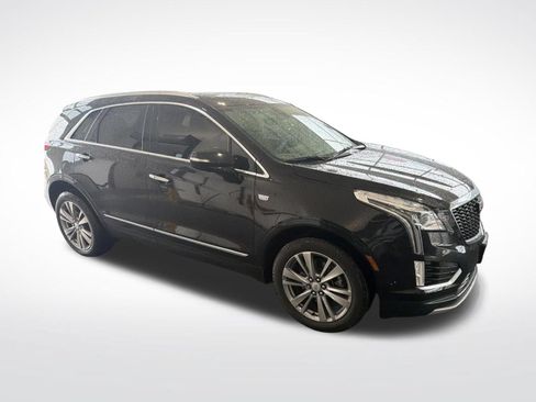 Used 2024 Cadillac XT5 Premium Luxury w/ Technology Package FWD image 3
