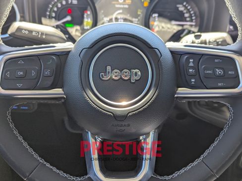 New 2025 Jeep Wrangler Unlimited Sahara AWD/4WD image 9
