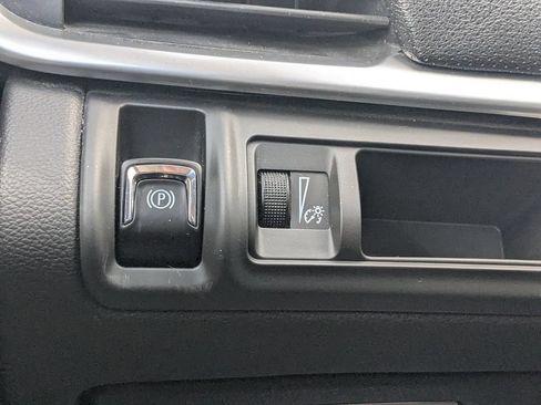 Used 2018 Cadillac XTS Luxury FWD image 13
