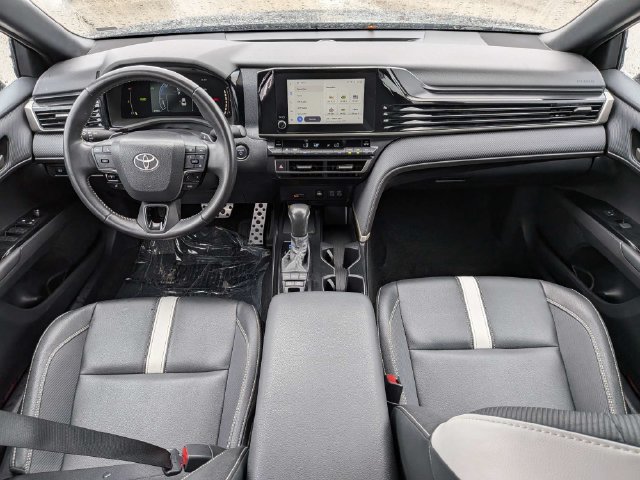 Used 2025 Toyota Camry SE FWD image 14