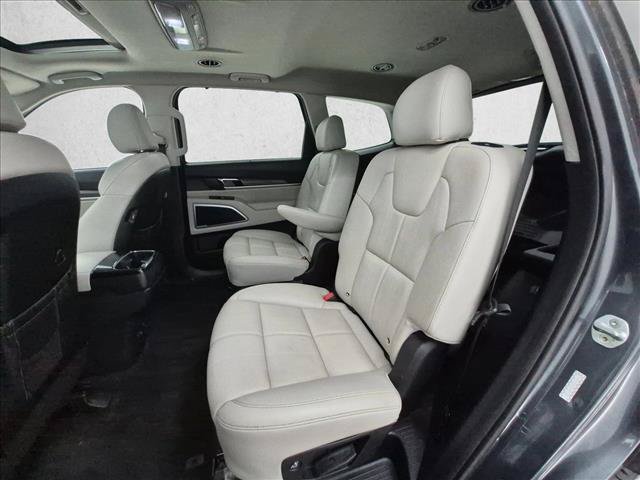 Used 2020 Kia Telluride EX w/ EX Premium Package AWD/4WD image 23