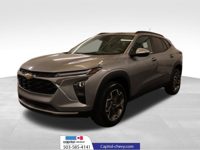 Used 2025 Chevrolet Trax LT FWD image 6