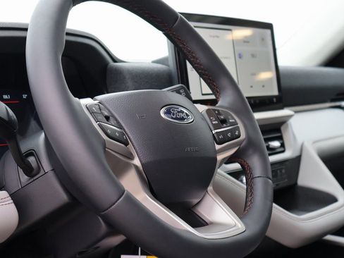 New 2026 Ford Explorer Active w/ Active Comfort Package image 26